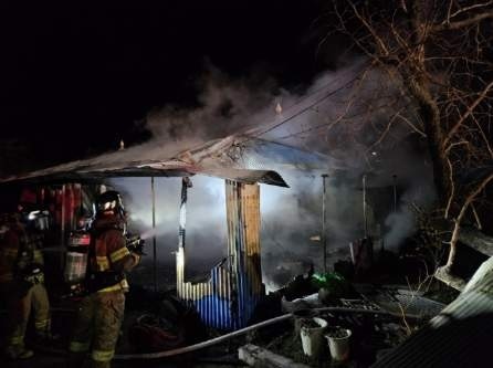 ▲영덕군 한 주택에서 발생한 화재 현장 = 경북소방본부 제공