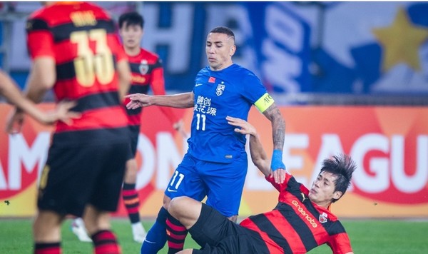 포항과 우한의 경기 모습. = 연합뉴스