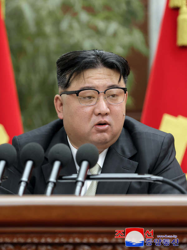 북한은 지난 26일부터 개최되었던 연말 노동당 전원회의가 30일 결속됐다고 조선중앙통신이 31일 보도했다. 조선중앙통신 연합뉴스