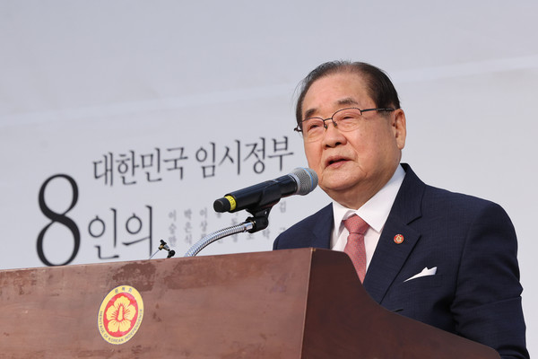 제79주년 8·15 광복절인 15일 오전 서울 용산구 효창공원 내 백범김구기념관에서 열린 광복회 주최 광복절 기념식에서 이종찬 광복회장이 기념사하고 있다. 연합뉴스