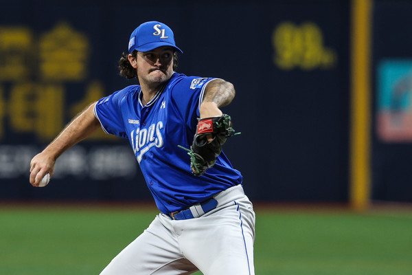 삼성라이온즈 투수 코너 시볼드가 27일 서울 고척돔에서 열린 키움히어로즈와의 맞대결에서 투구를 펼치고 있다. 삼성라이온즈 제공