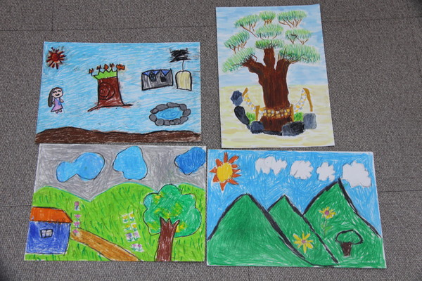 시계방향으로 유치부 장려상 신유나(송라면아동복지센터 6세), 김소미(포항양서초병설유치원 7세), 김정후(펀뮤잉어린이집 6세), 유치부 전우진(이동한빛유치원 7세) 작품