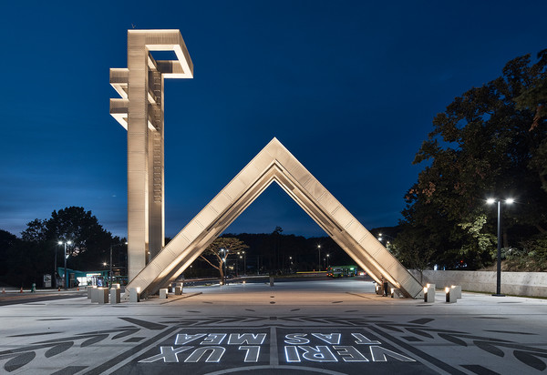 서울대학교 정문. 서울대 제공
