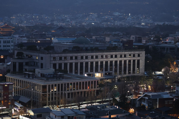 윤석열 대통령 탄핵심판 선고가 하루 앞으로 다가온 3일 서울 종로구 헌법재판소 모습. 연합뉴스