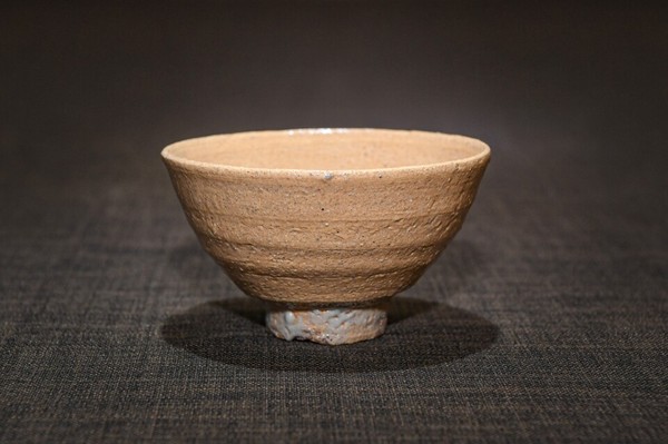 제22회 전국찻사발공모대전에서 대상을 받은 김경수 작가의 '대정호찻사발'. 문경시 제공