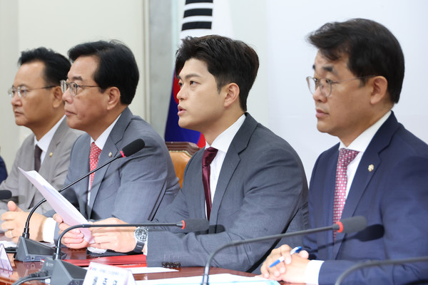 국민의힘 김용태 비상대책위원장이 19일 서울 여의도 국회에서 열린 "비리백화점 이재명 정부 인사청문회 대책회의"에서 발언하고 있다. 연합뉴스