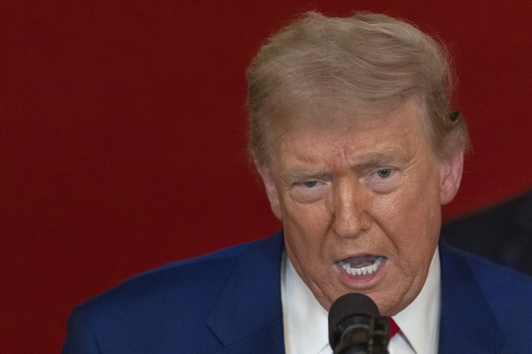 도널드 트럼프 미국 대통령이 21일(현지시간) 백악관에서 미국의 이란 핵시설 공습과 관련해 대국민 담화를 하고 있다. 연합뉴스