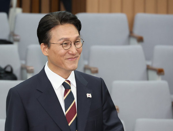 김민석 국무총리 후보자가 25일 서울 국회에서 이틀째 열린 인사청문회에 출석하고 있다. 연합뉴스