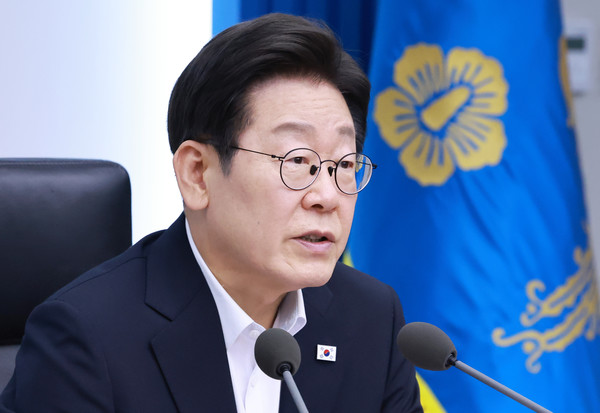 이재명 대통령이 17일 서울 용산 대통령실 청사에서 열린 4차 수석·보좌관 회의에서 발언하고 있다. 연합뉴스