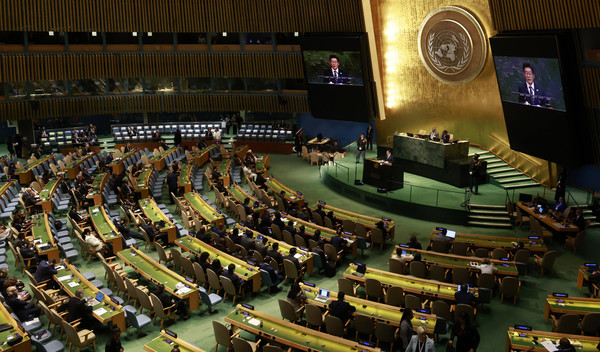 이재명 대통령이 24일(한국시간) 미국 뉴욕 유엔본부 총회장에서 기조연설을 하고 있다. 연합뉴스