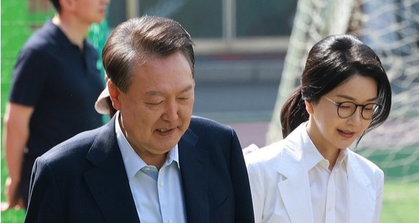 윤석열 전 대통령 부부. 연합뉴스