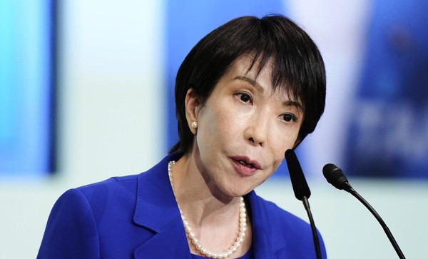 전 경제안보부 장관인 사나에 타카이치가 4일(현지시간)일본 도쿄에서 열린 자민당(LDP) 대표 선거에서 연설하고 있다. AP 연합뉴스