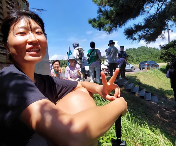 이스라엘에 구금됐던 한국인 활동가 김아현(왼쪽)씨. 아버지김태완씨 제공
