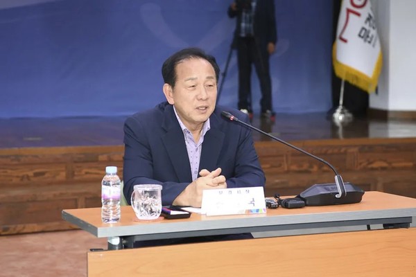 신현국 문경시장. 문경시 제공