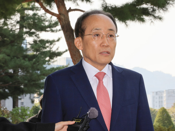 국민의힘 추경호 전 원내대표가 지난달 30일 서울 서초구 서울고검에 마련된 조은석 내란특별검사팀 사무실에 피의자 신분으로 출석하고 있다. 연합뉴스