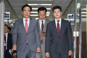<b>국민의힘</b>, <b>비대위</b>는 급한데 사람은 없다… 또 임시방편 가나