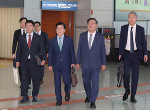 李대통령 방미와 동시에 <b>중국</b> 특사단 출국…"시진핑에 친서 전달"